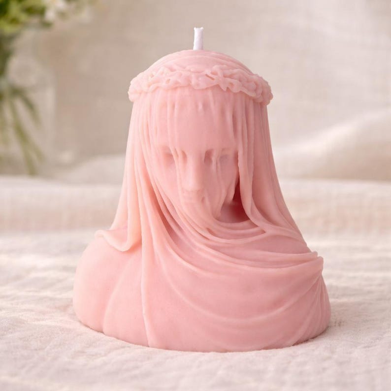 Handgegossene Schleifenkerze aus Rapswachs – Duftfreie Ribbon Candle – Ästhetische Deko-Kerze