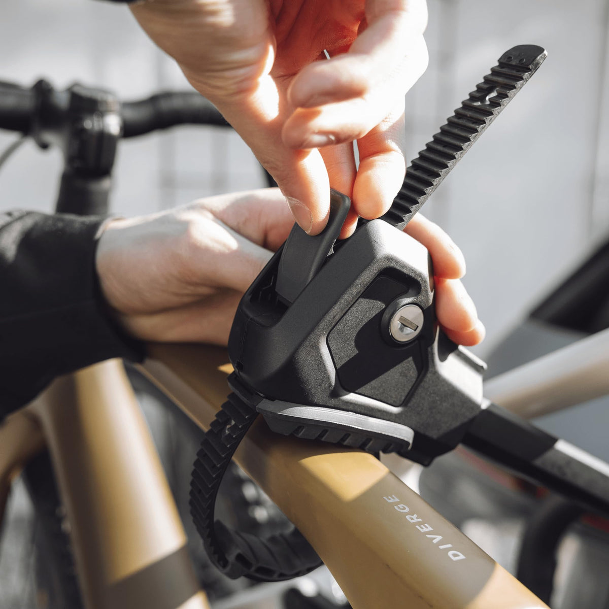 Easyfold 3 Plattformfahrradträger für Anhängerkupplung, Schwarz, klappbar, für 2 oder 3 Fahrräder