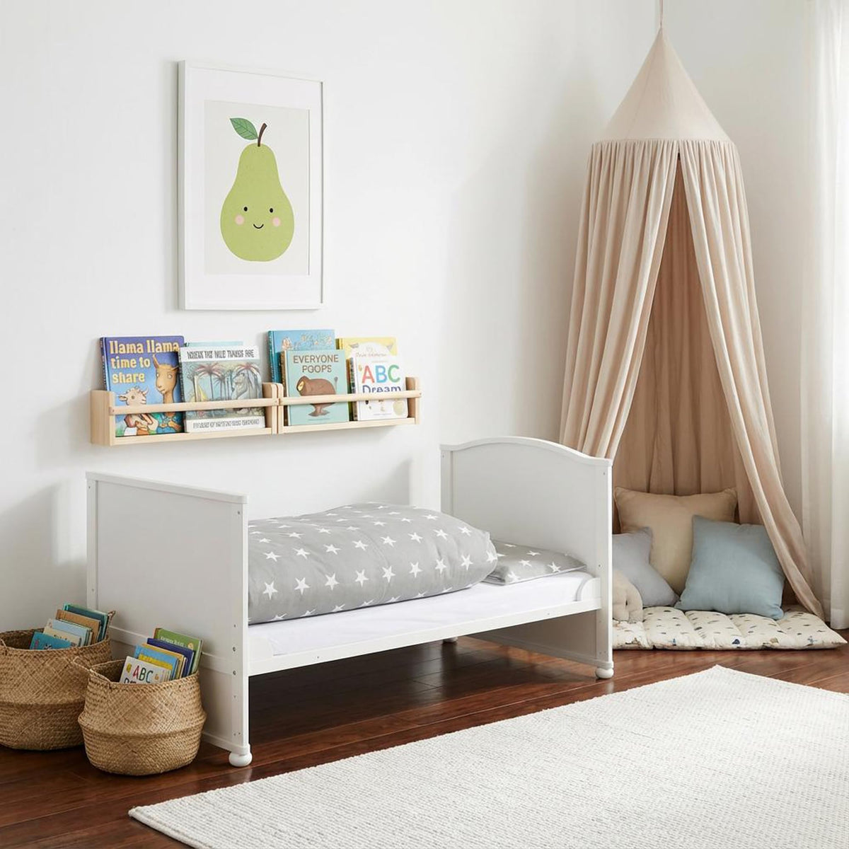 Babybett Set Little Stars 70 x 140 cm mitwachsend umbaubar mit kompletter Textilien Sterne Design höhenverstellbar Holz weiß