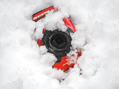 Tough TG7 Outdoor Kamera wasserdicht, stoßfest, F2.0 rot, 4K Video, 12MP, 4x Zoom, Makro, Bluetooth, WLAN