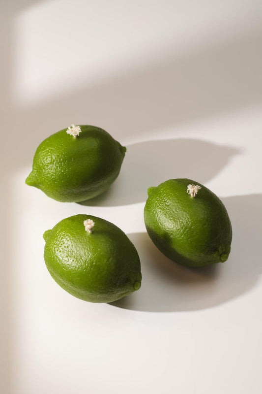 Limetten-Kerze aus Bienenwachs, Obstkerze, Tischkerze, Wohndekor, 8 cm, 5,5 cm