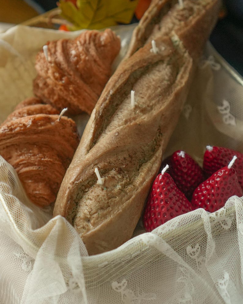 Handgefertigte Bäckerei Kerze – Brotlaib, Croissant und Früchte – parfümiert oder unparfümiert