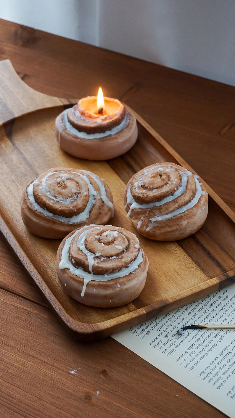 Zimtschnecken Kerze aus veganem Rapswachs - Dessertkerze als Tischdeko für Herbst und Winter