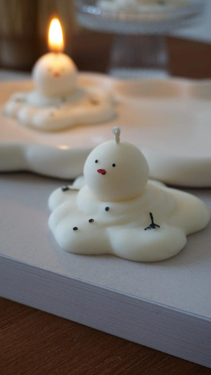 Handgemachte Winter Kerze Schneemann aus Raps Wachs 7x4cm