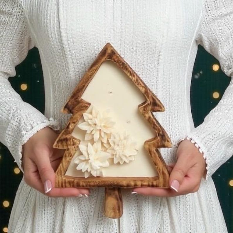 Weihnachtsbaum-Holzschale mit Schneeflocken oder Weihnachtsstern, Sojakerze, 100% natürliches Sojawachs, Holzdochte, 26 cm x 19 cm