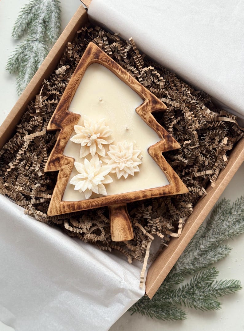 Weihnachtsbaum-Holzschale mit Schneeflocken oder Weihnachtsstern, Sojakerze, 100% natürliches Sojawachs, Holzdochte, 26 cm x 19 cm
