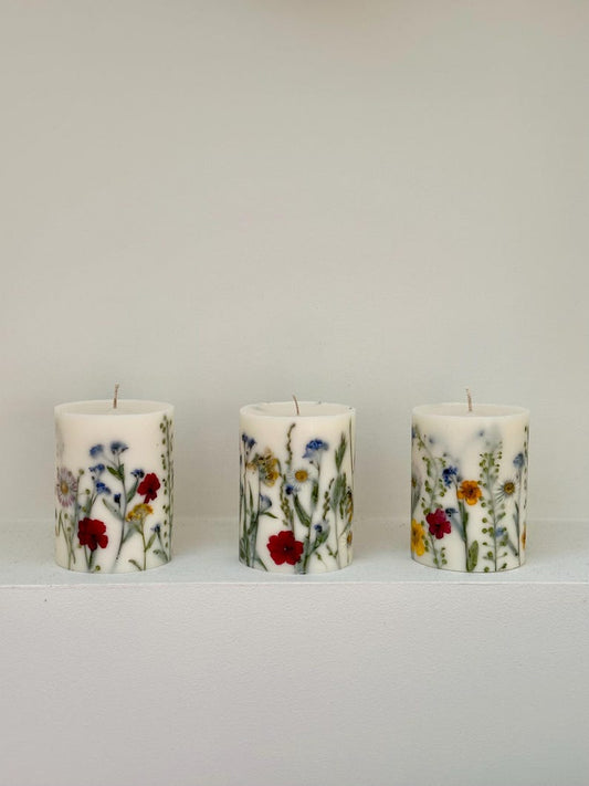 Gepresste Blumenkerze, Botanische Wildblumenkerze, Cottagecore Dekor, Sojawachs, 9x7,5 cm
