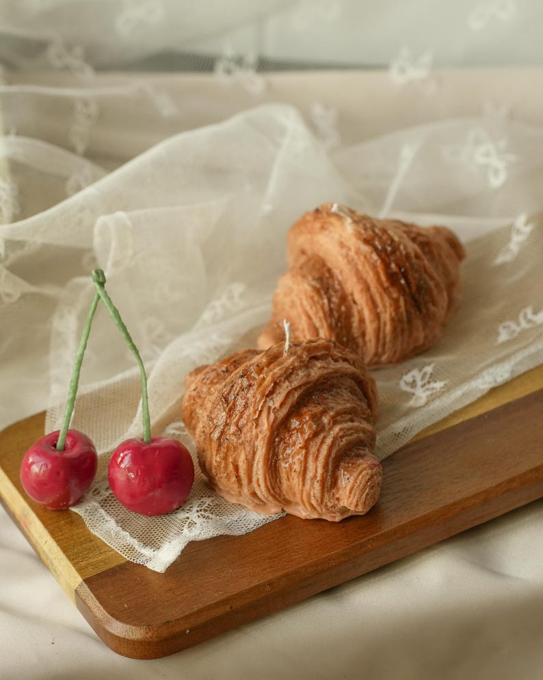 Handgefertigte Bäckerei Kerze – Brotlaib, Croissant und Früchte – parfümiert oder unparfümiert