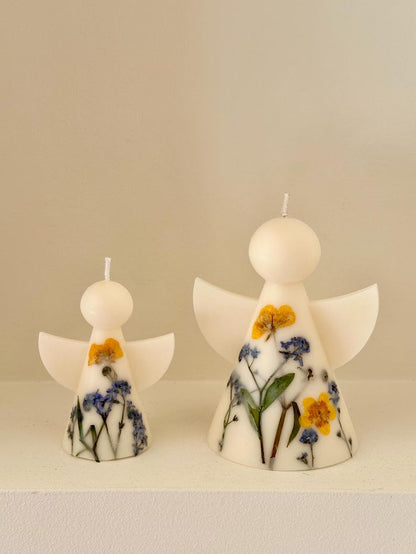 Engel Kerze mit getrockneten Blumen, handgefertigte Blumenkerze, Sojawachs
