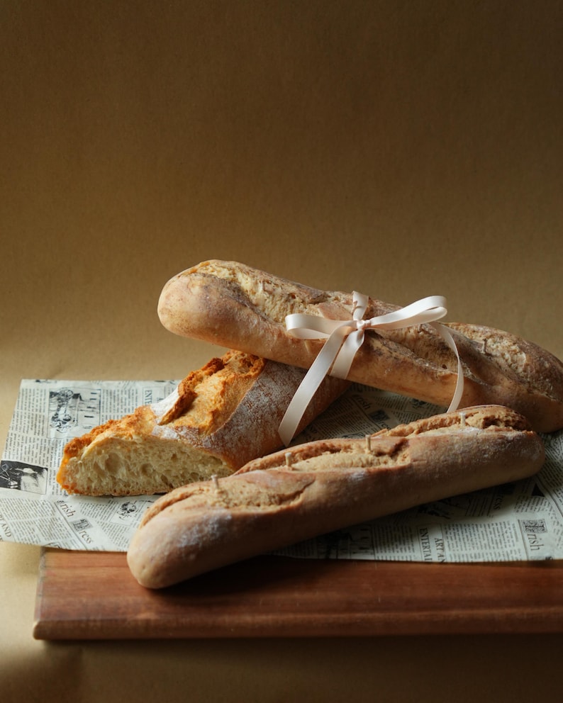 Baguette Candle Realistic Bread Loaf Unscented 400g Decorative