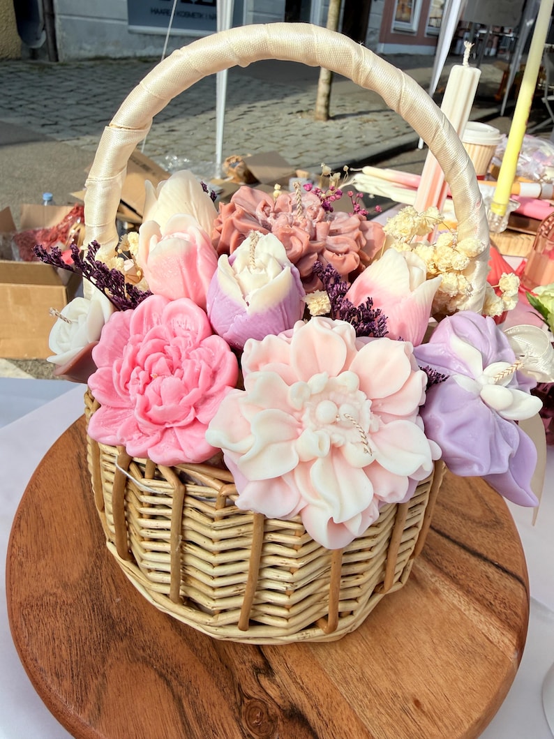 Sojawachs Blumenkerzen Korb – Pastell Kerzen mit Baumwolldocht