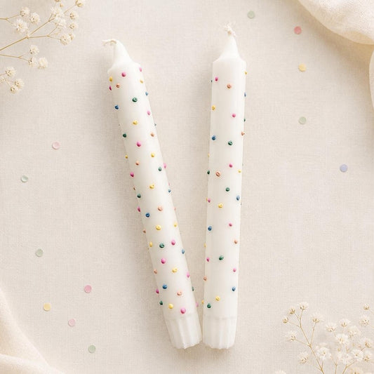 Set mit 2 handbemalten Stabkerzen Pastell Konfetti, weiße Kerzen mit pastellfarbenen Punkten, Stearin