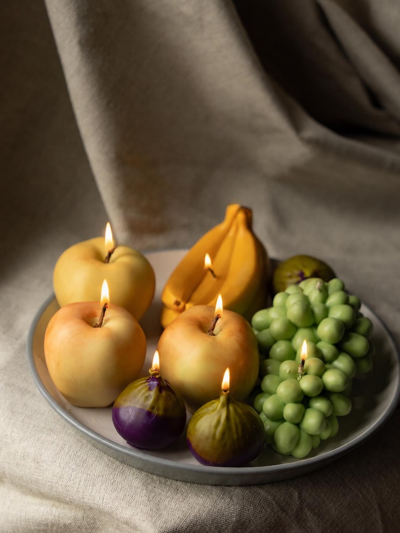 Obst- und Gemüsekerzen Set, 11 handgefertigte Lebensmittelkerzen, Küchenregal-Deko, Kerzenset für Tischdekoration