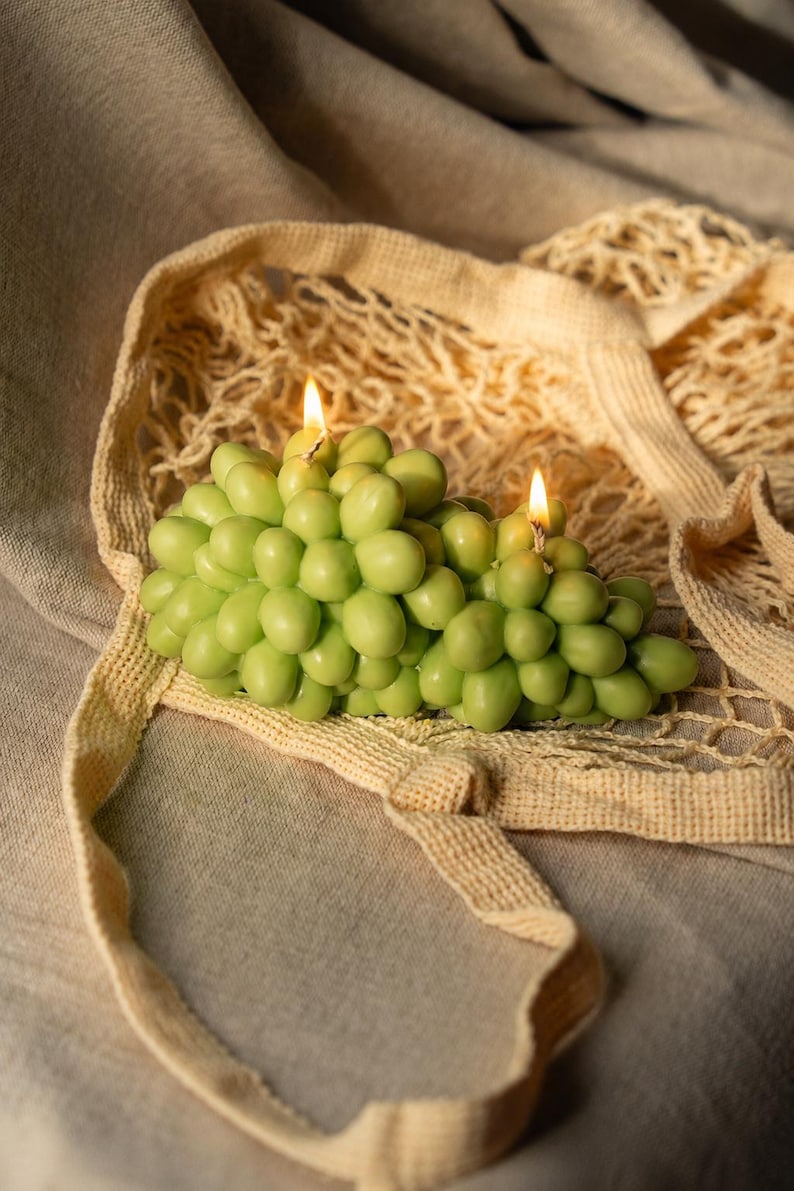 Grüne Traubenkerze aus Sojawachs, Handgefertigte Fruchtkerze, Tischdeko 335g 7x18cm