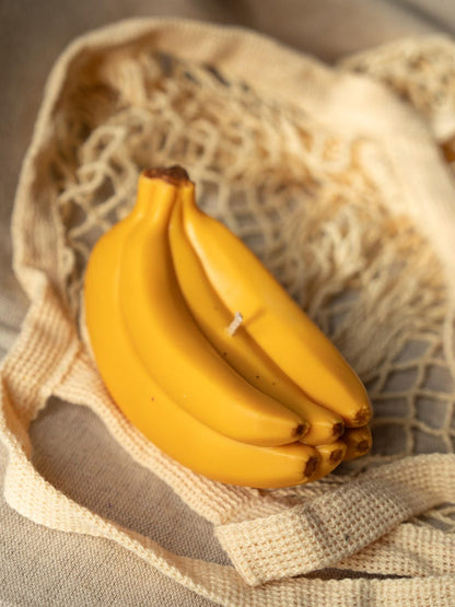 Bananenförmige Kerze aus Sojawachs und Olivenwachs, 14 cm x 7 cm, 252 g