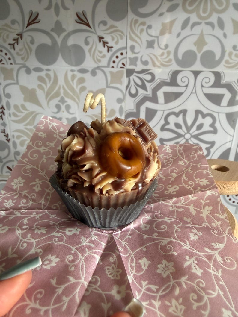 Duftkerze Muffin Kerze Cupcake Stil – Salted Karamell – Deko Kerze aus hochwertigem Wachs